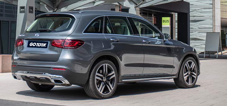 Mercedes-Benz GLC 300 4MATIC , selenitgrau metallic, Leder seidenbeige/espressobraun;Kraftstoffverbrauch kombiniert: 7,4-7,1 l/100 km; CO2-Emissionen kombiniert: 169-162 g/km*

Mercedes-Benz GLC 300 4MATIC , selenite grey metallic, Leather silk beige/espresso brown;Fuel consumption combined: 7.4-7.1 l/100 km; combined CO2 emissions: 169-162g/km*